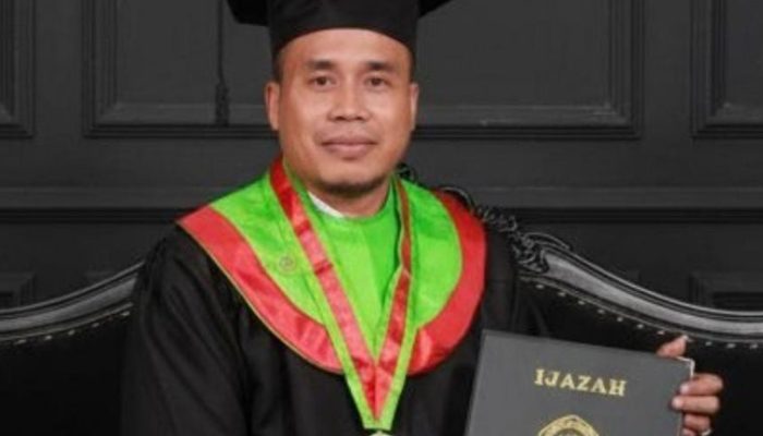 Bukti Perjuangan Tak Pernah Mengkhianati Hasil, Ainor Rasid Raih Gelar Magister Hukum