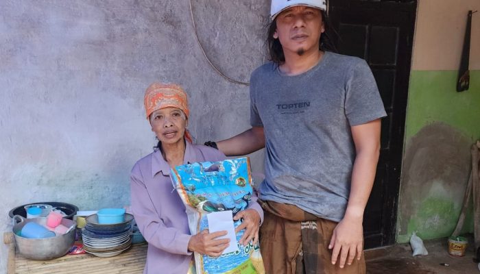 Gerebek Sedekah di Hari Toleransi Sedunia, Detikzone & Jurnalis Indonesia Sapa Dhuafa