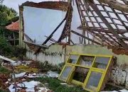 SDN Angkatan III Ambruk, Warga Kangean Geram: Keseriusan Disdik Sumenep Dipertanyakan