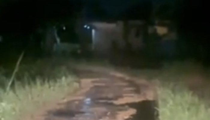 Jalan Rusak Puluhan Tahun di Bragung, Warga Serasa Tinggal di ‘Kandang Macan’