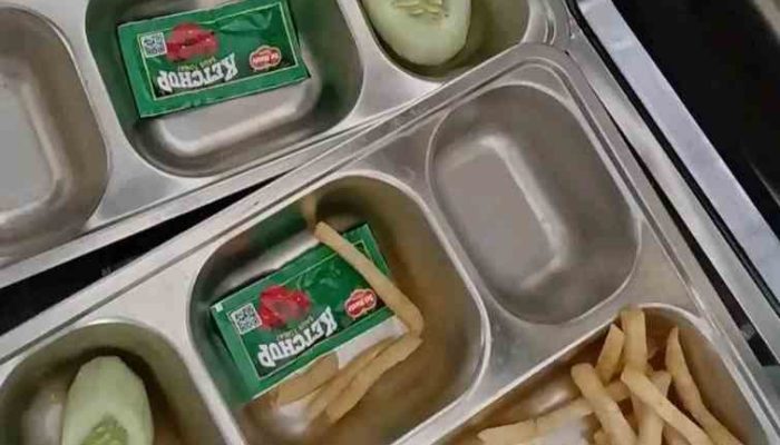Geger! Menu MBG Kentang & Saus Saset, Wali Murid Ngamuk, Tuntut Dapur Ditutup