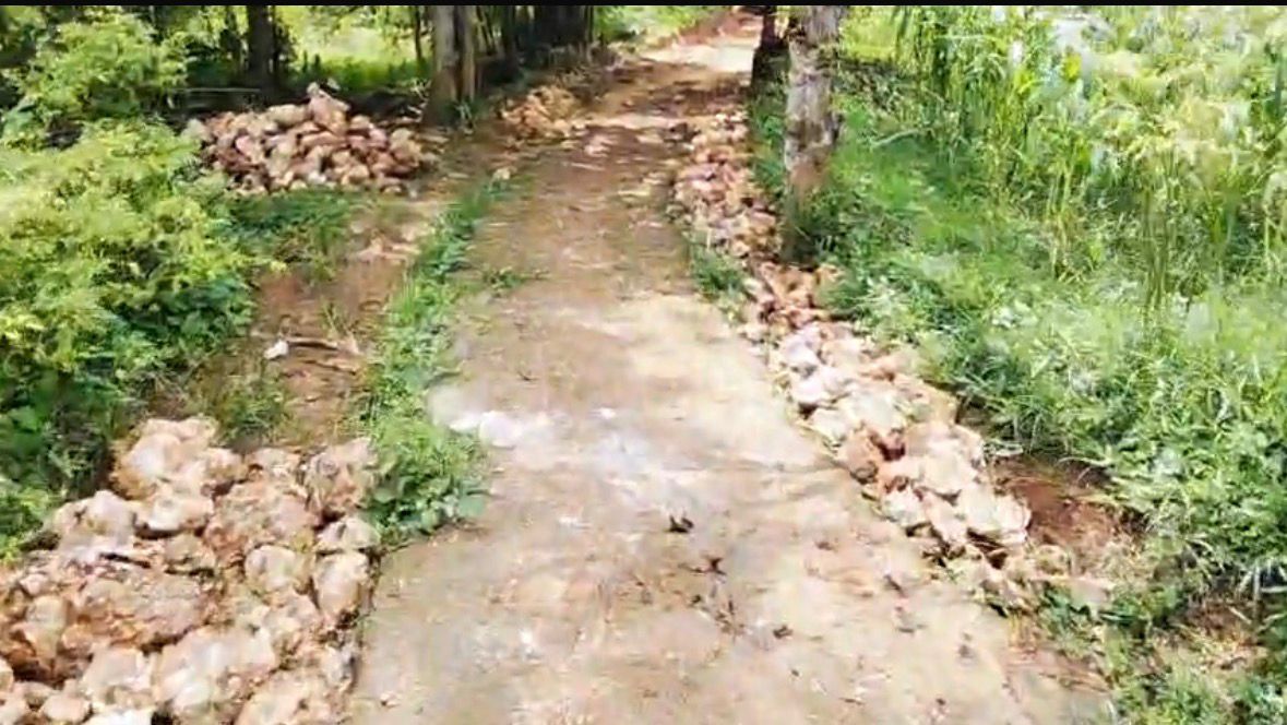 Proyek Jalan DD Rp215 Juta di Jaba’an Mangkrak, Kades Pilih “Ajak Duduk Bersama”