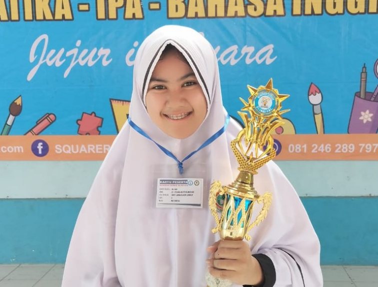 Pelajar SMP di Sumenep Ukir Prestasi Ganda, Sabet Medali Matematika Se-Madura dan Nasional