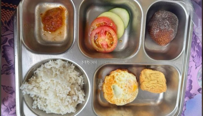 SPPG Alif Diserbu Kritik! Menu MBG Diduga Asal Jadi, Gizi Anak Dipertaruhkan