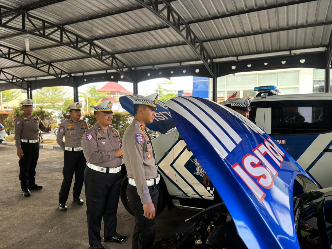 Pastikan Armada Siap Mudik Lebaran, Kasat Lantas Sumenep Lakukan Pengecekan