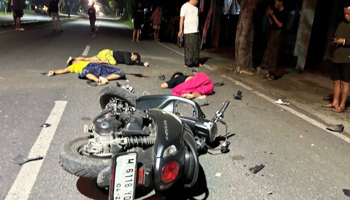 Tragis! Tiga Pemuda Naik Scoopy Tabrak Pohon di Patean, Dua Tewas di Tempat