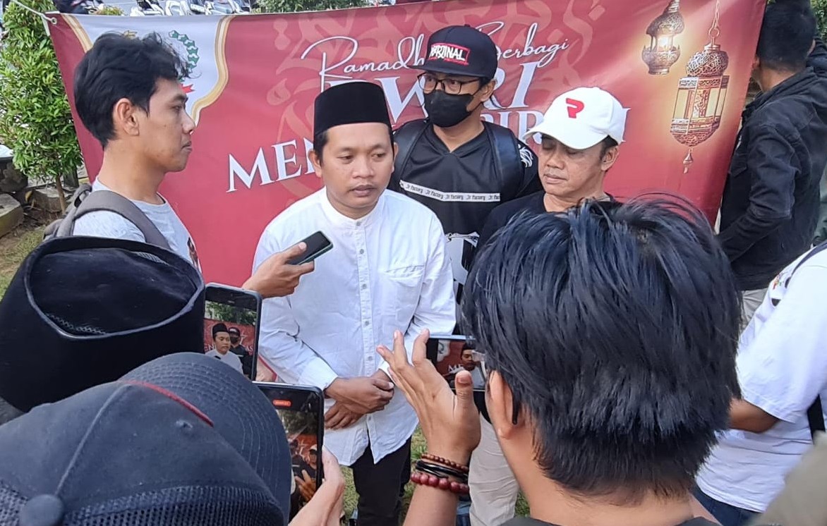 PWRI Sumenep Bagikan Ratusan Kupon Takjil Abang Becak