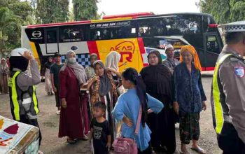 Polantas “Turun Jalan”, Sasar Warga Tak Terorganisir di Taman Bunga Sumenep