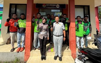 Dekati Komunitas Ojol, Satlantas Sumenep Sosialisasikan Aplikasi JRku