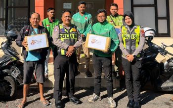 Sambut HUT Bhayangkara ke-80, Satlantas Polres Sumenep Salurkan Bansos kepada Ojol