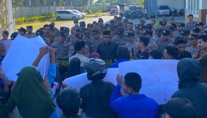 BEMSU Kepung DPRD-Pemkab, Desak Bongkar Dugaan Mafia BBM di Sumenep
